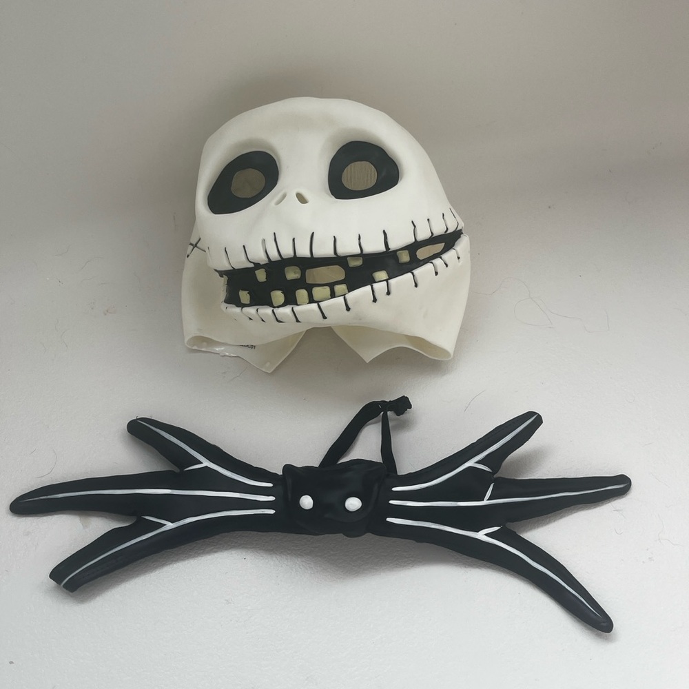 Skeleton Mask and Bow Tie Set